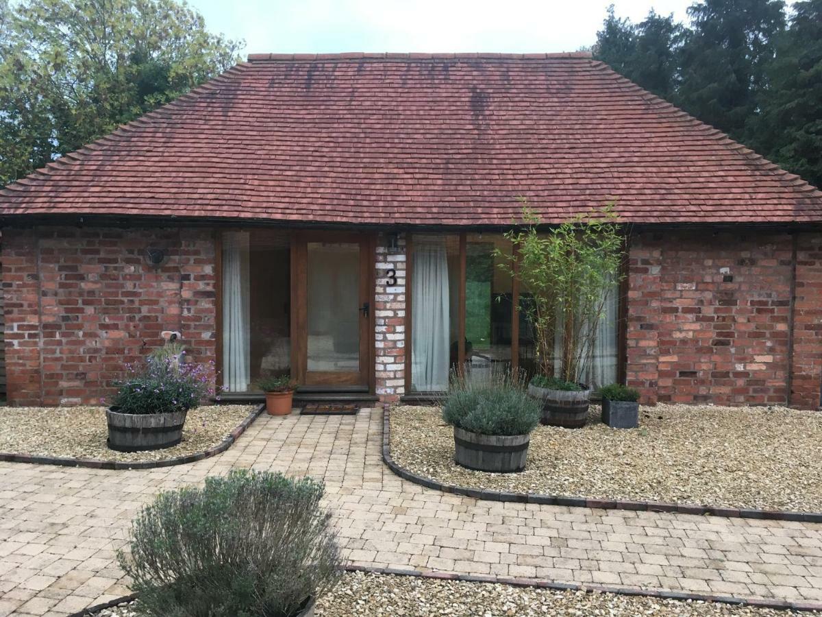 Hidden Cottages Two Lovely 1 Bed Cottages In Peaceful Surroundings, 1 With Log Burner Henley-in-Arden エクステリア 写真
